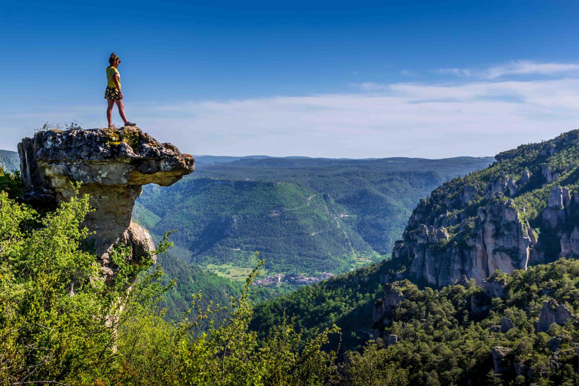 Rando Aerienne Villages Troglodytiques Aventure 1 Gorges Du Tarn Laetitia Raisin Robert