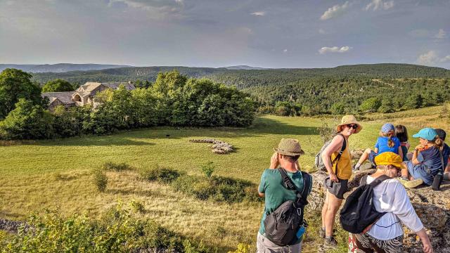 Sur Les Traces Du Berger Aventure 10 Roquesaltes Laetitia Raisin Robert