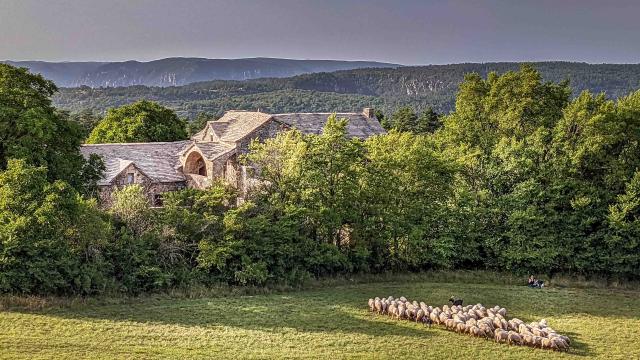 Sur Les Traces Du Berger Avontuur 8 Roquesaltes Laetitia Rozijn Robert