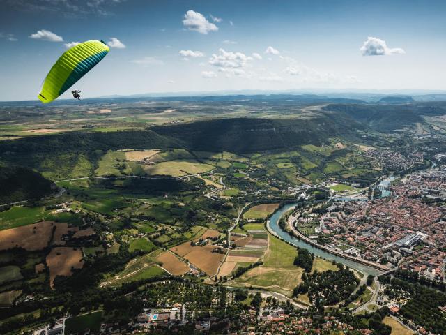 Paragliden in Millau ©naturalgames