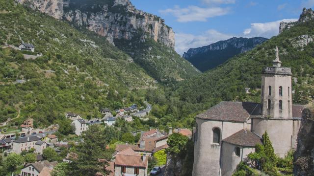 Peyreleau07ot Millau Grands Causses A. Humbert