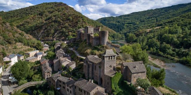 Village Classe Du Chateau De Brousse Tourisme Muse Et Raspes