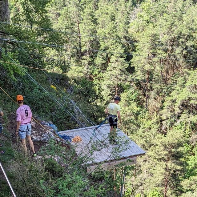 Salto pendular Llegaplateformclaetitiaraisinrobert