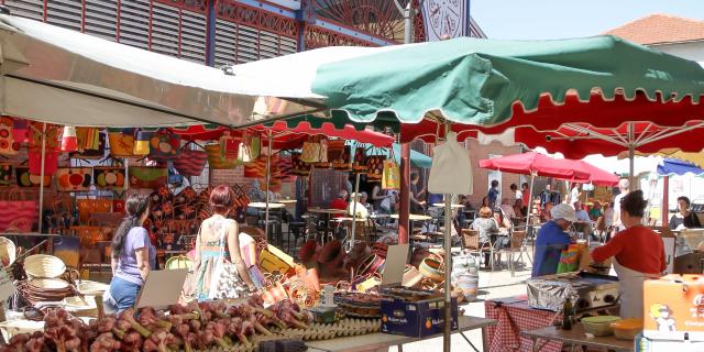 Paseo de las Halles 68 Oficina de Turismo de Millau Crédito Greg Alric