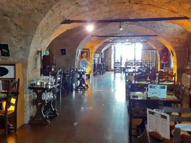 Cave Des Saveurs @roquefort Societe