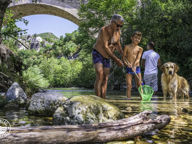 Pêche à l’épuisette dans la Dourbie