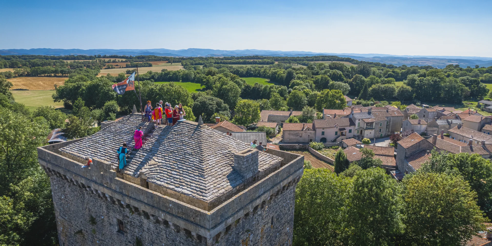 2023 08 Ot Lv Lae Viala Du Pas De Jaux Dji 0524 Vg Fb 2048px
