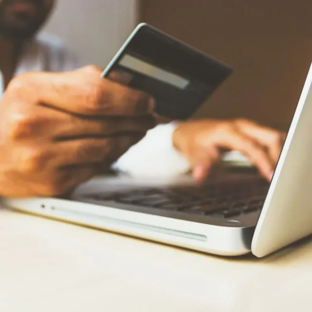 Paiement Par Carte Bancaire 1536x1024.jpg