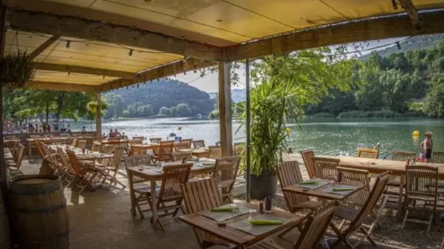 Guiguette Camping Base Nautique