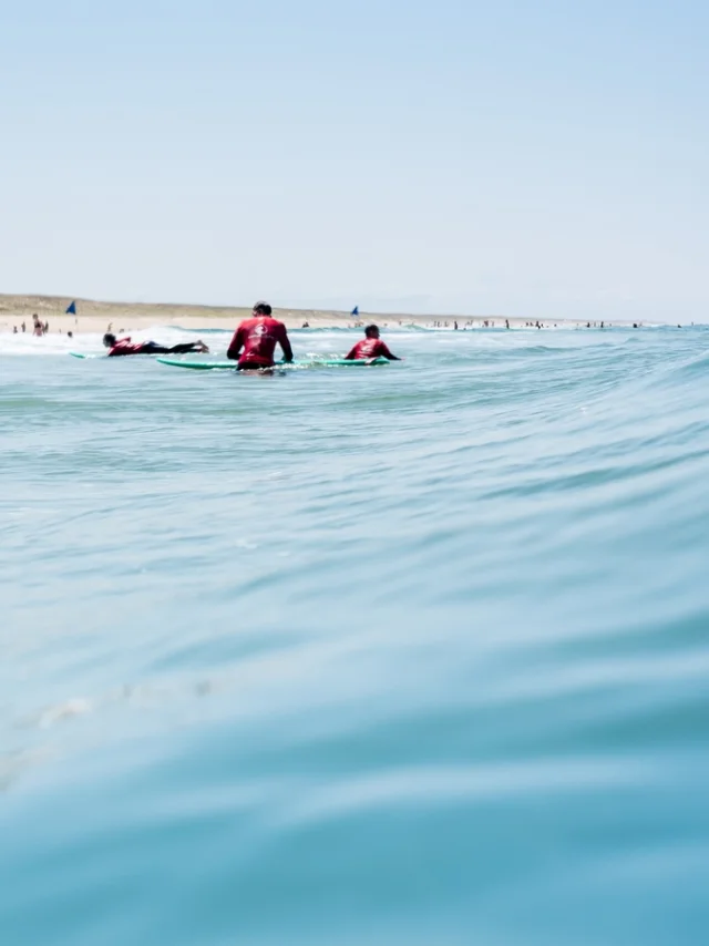 surfear en la ola Mimizan