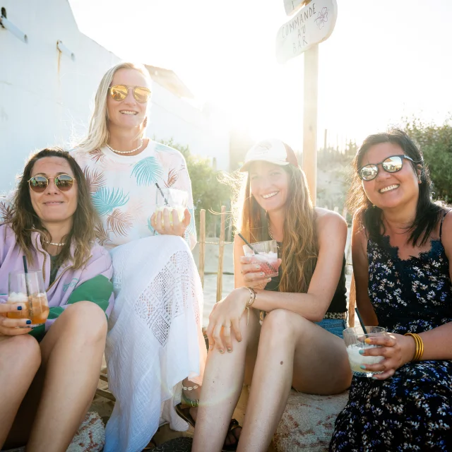 Friends at the beach huts in Mimizan