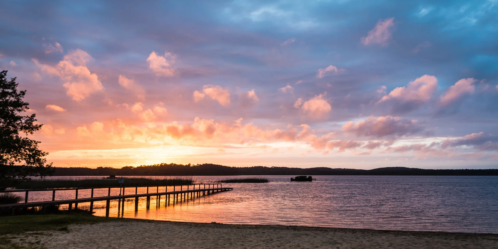 Aureilhan - lakeside - sunset - Woolsack pontoon