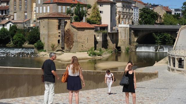 Les berges de la Midouze : cale de l'abreuvoir