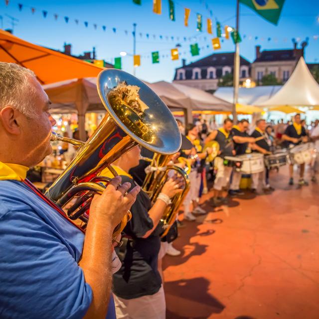 Bandas lors des fêtes de la Madeleine