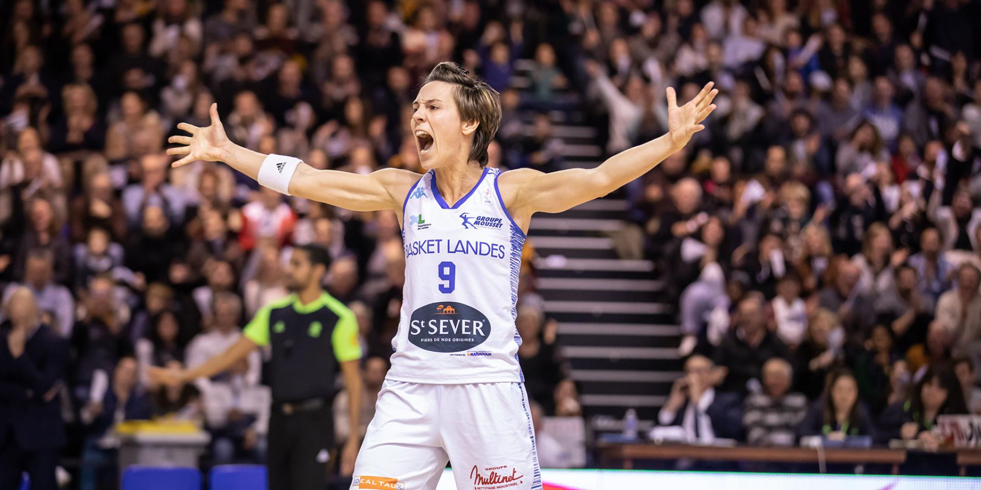Céline Dumerc avec Basket Landes