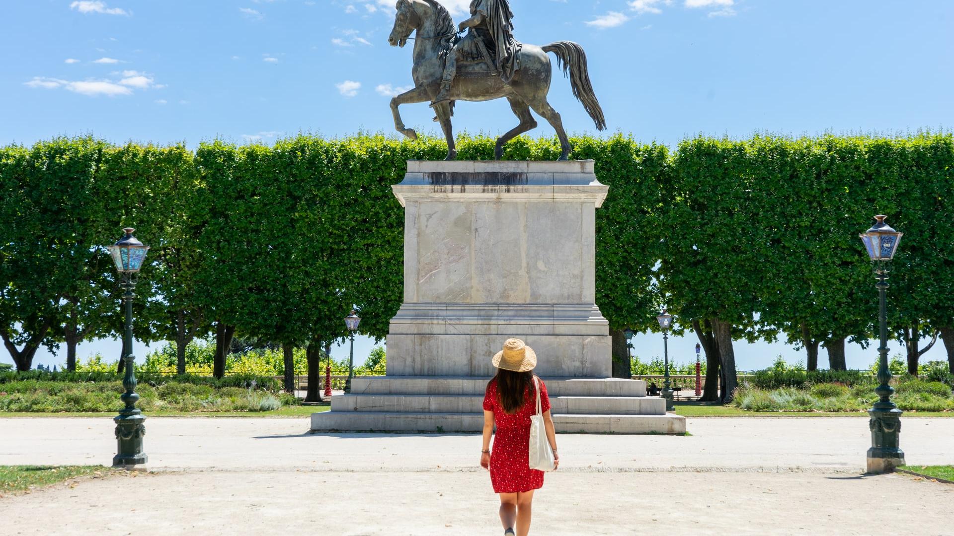 the-place-royale-du-peyrou-montpellier-tourism