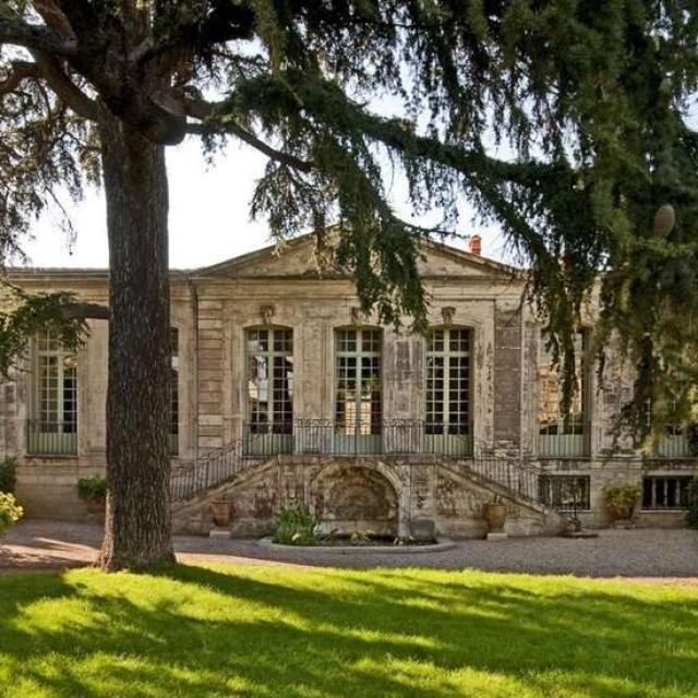 Hotel-Haguenot-Facade-rue-de-la-Merci_format_1180x550.jpg