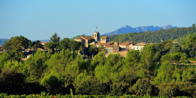 Village Vacquières