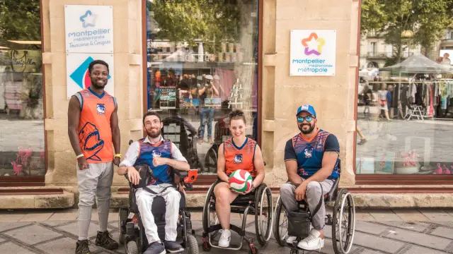 Tourisme Handicap fauteuil Montpellier accessible Sharks