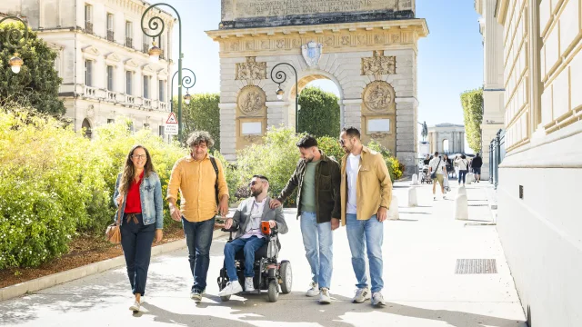 Arc_triomphe_groupes_amis