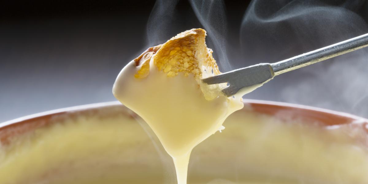 Fondue savoyarde & fondue suisse Monts de Genève Votre évasion