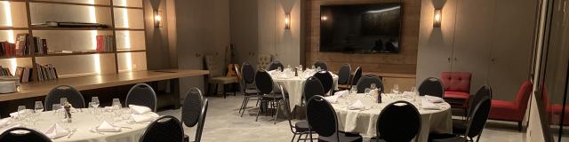 salle-sous-sol-table-ronde-3.jpg