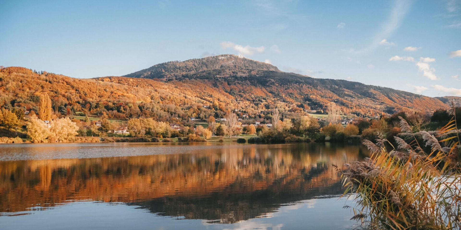 Vue sur les Voirons depuis le Lac de Machilly