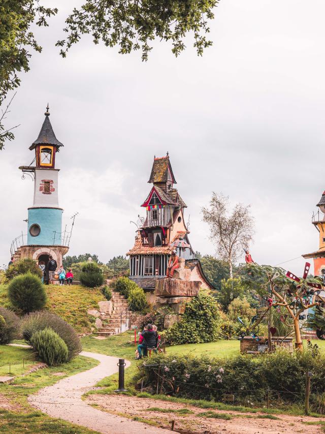 Le Poète ferrailleur, Lizio