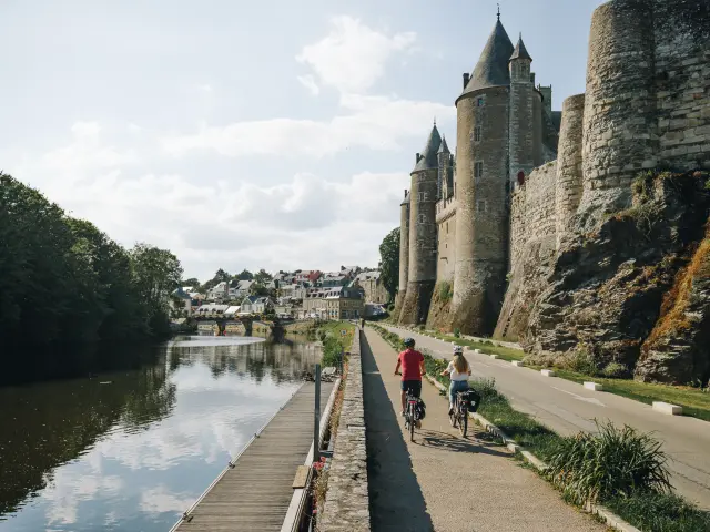 Canal de Nantes à Brest - Josselin