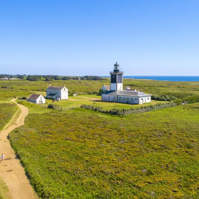 France, Morbihan (56), île de Groix, Le phare de Pen-Men (vue aérienne)