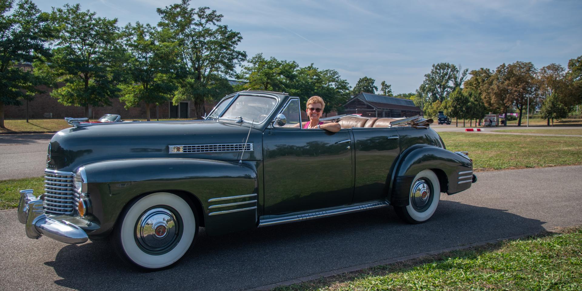 Sylvie Sevin im Automobilmuseum - Mulhouse Elsass