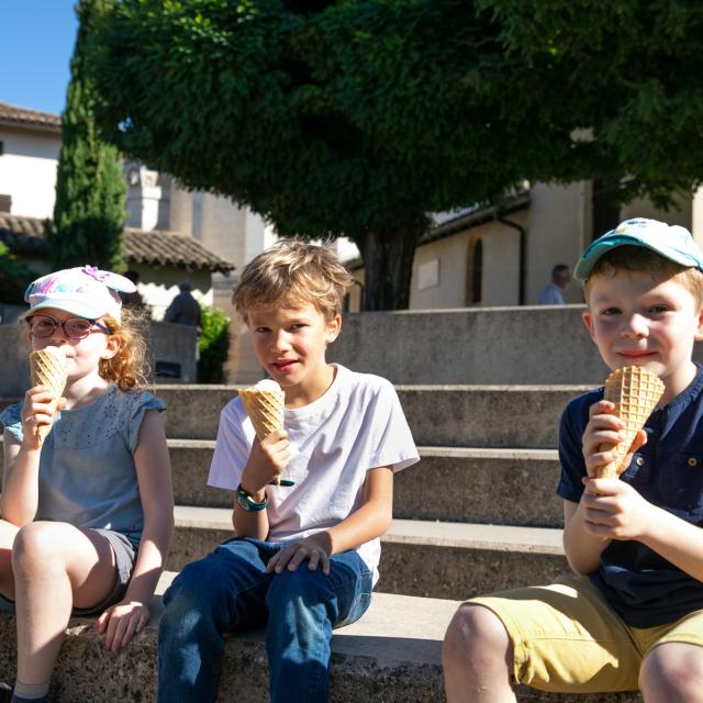 Dégustation de glaces RIMO à Ars-sur-Formans.