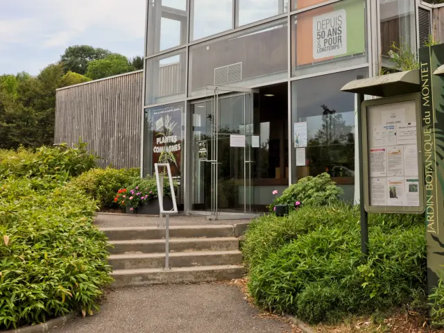 Jardin Botanique De Montet 0615regine Datin