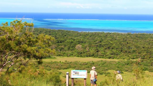 Point de vue sur la faille aux requins Domaine de Déva - Bourail