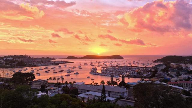 Sunset Au Mont Venus à Nouméa