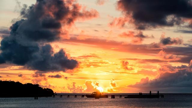 Sunset sur la baie de Kuto à l'Île des Pins
