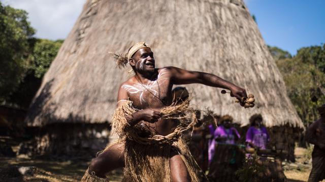 Danse Kanak au Centre Culturel Tjibaou