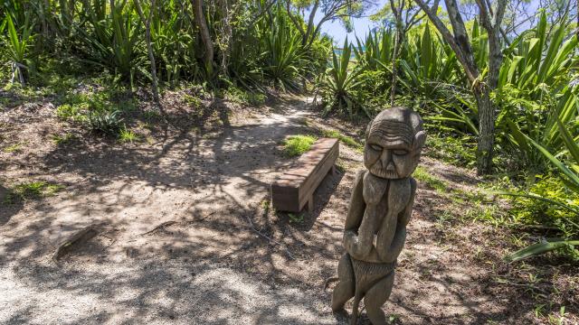 Sculpture traditionnelle Kanak au Centre Culturel Tjibaou à Nouméa, en Nouvelle-Calédonie.