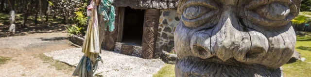Sculpture traditionnelle Kanak au Centre Culturel Tjibaou à Nouméa, en Nouvelle-Calédonie.