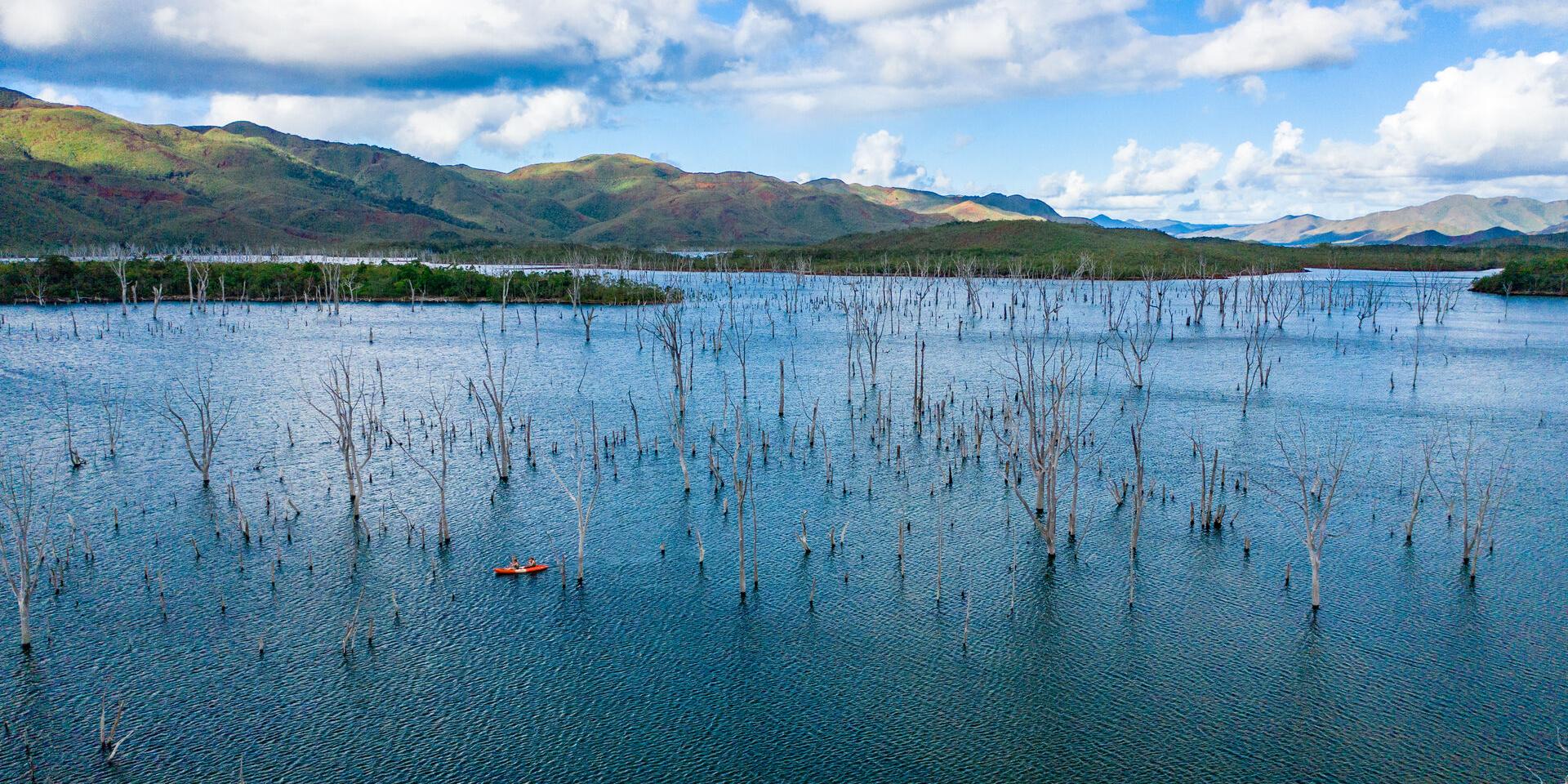 Blue River Provincial Park, Yaté