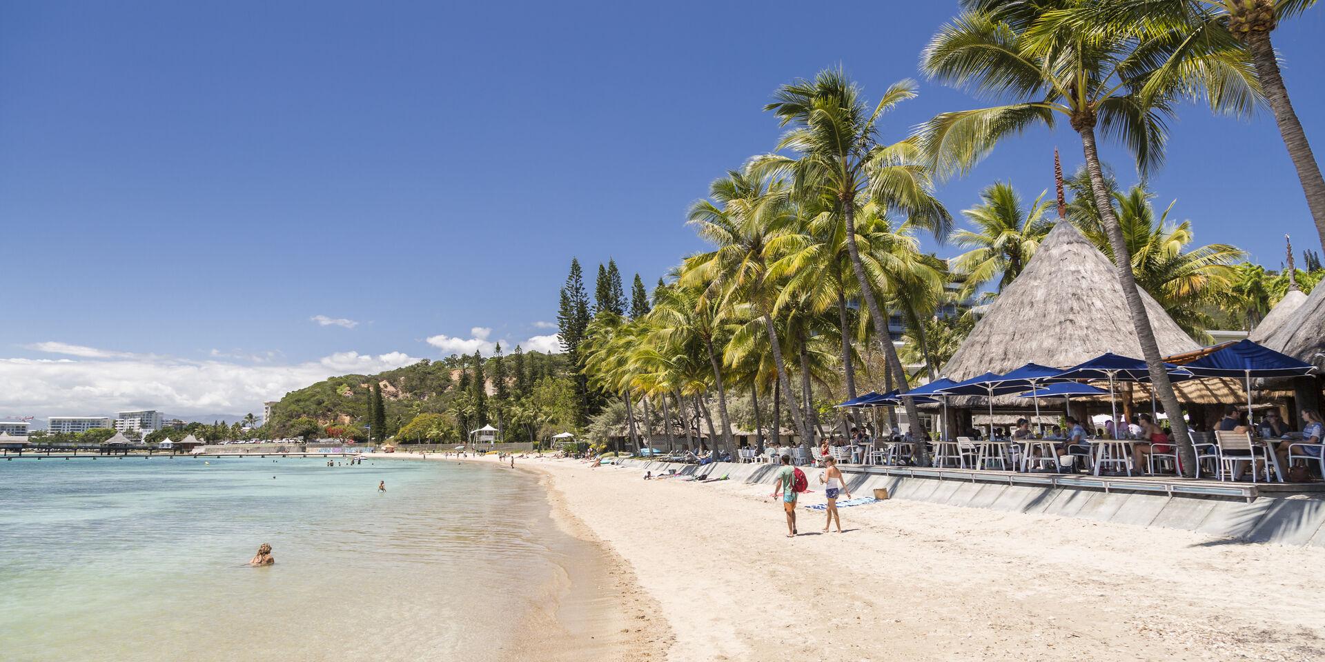 Beach of Anse Vata bay in Nouméa, New Caledonia.