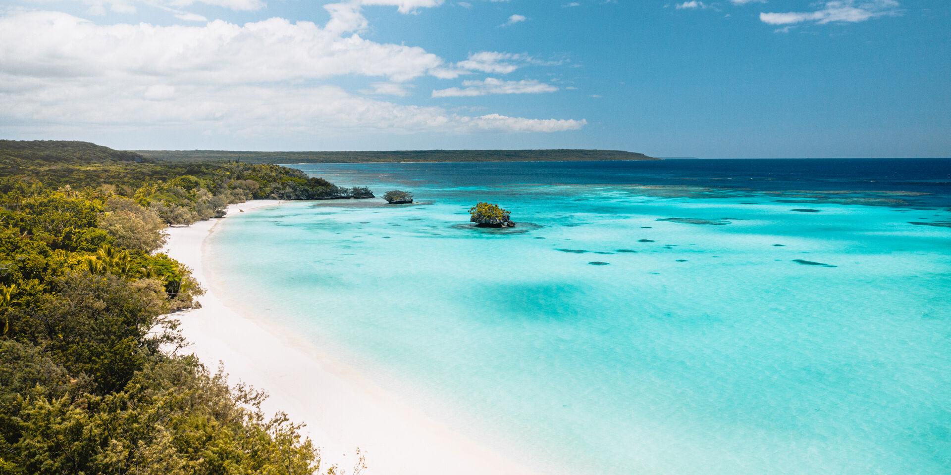 Beach of Luengoni, Lifou