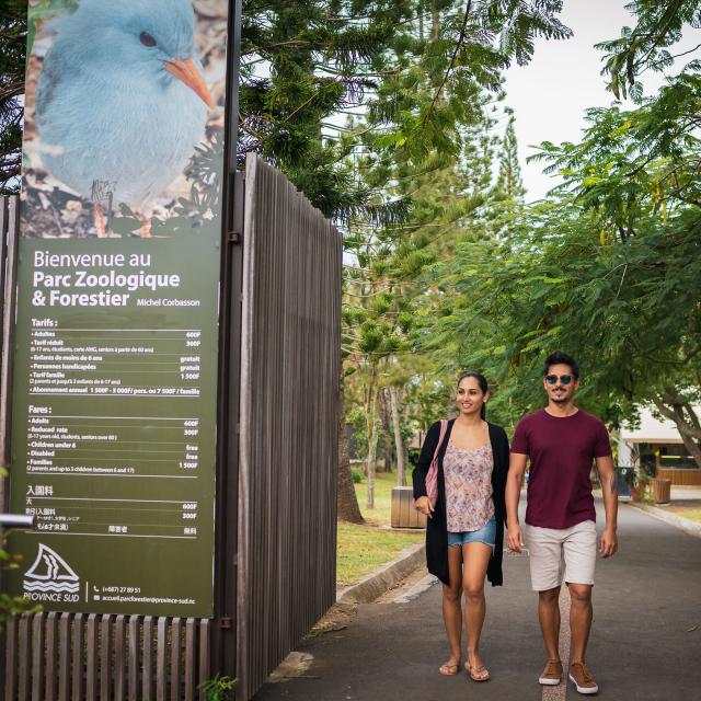 Visite du Parc Zoologique et Forestier de Nouméa, en Nouvelle-Calédonie.