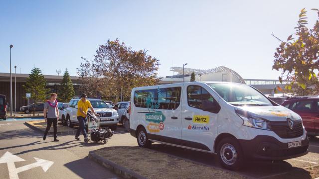 Shuttle, Noumea La Tontouta Airport
