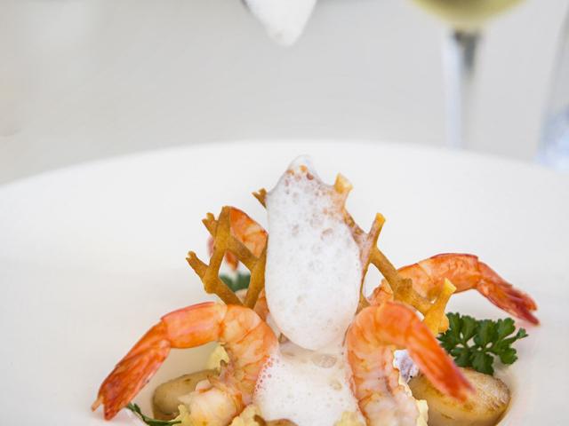Repas gastronomique au Château Royal Beach Resort And Spa