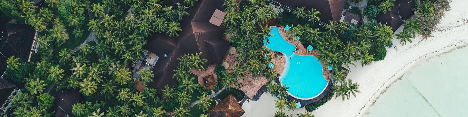 Aerial view of Le Méridien Île des Pins hotel