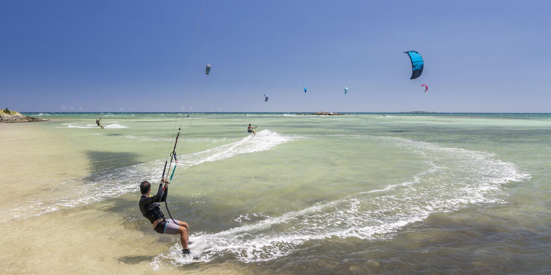 Kitesurfing on the Méridien beach at Anse-Vata, Nouméa