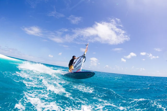 Windsurf sur le lagon de Nouvelle-Calédonie
