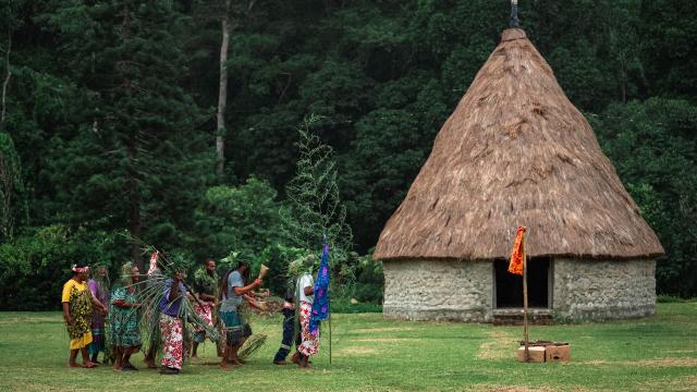 Oui Poin tribe, La Foa