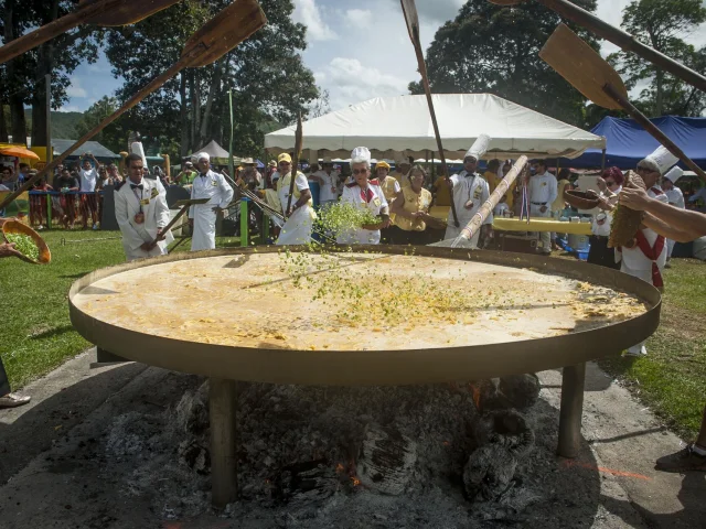 Fête de Dumbéa and its giant omlette